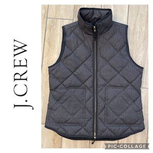 🦋Stylish J. Crew Down Quilted Vest in Charcoal with Gold Zipper Accent🦋